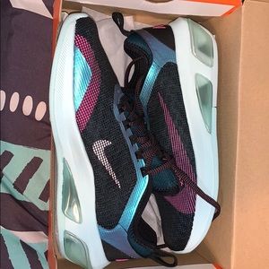 Nike air max’s fly